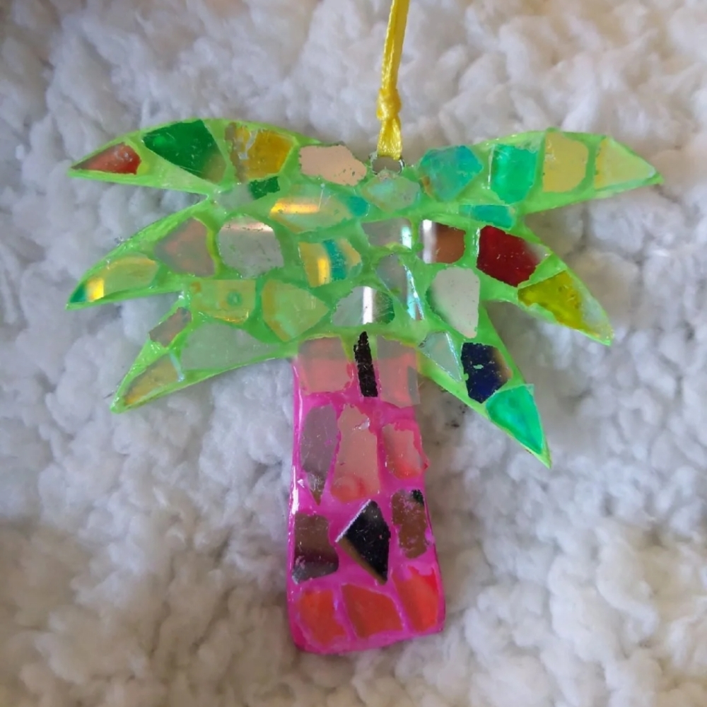 Palm Tree Rear View Mirror Ornament.